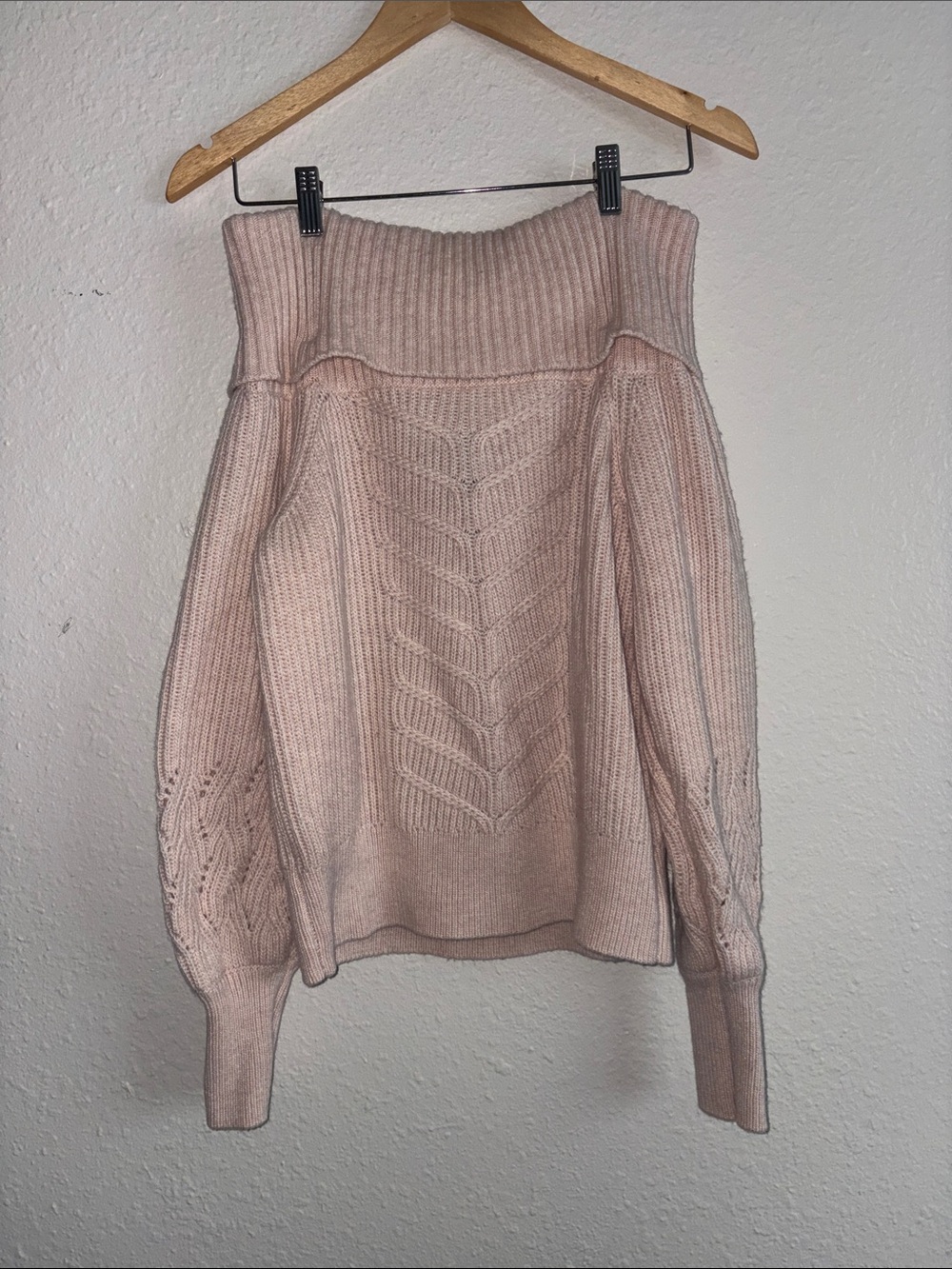 White House Black Market Soft Pink Ribbed Turtleneck Sweater